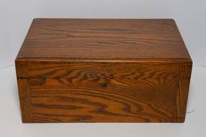 lot 126 image: Large Solid Wood Box  16 x 10 x 7.5