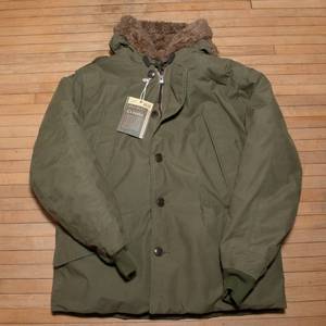 lot 137 image: Eddie Bauer B-9 Parka  NWT, Size L (4244)  CottonNylon Shell