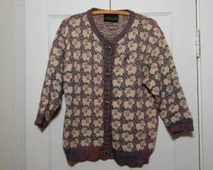 lot 168 image: Little Wool Co Sweater  Crafted in New Zealand  Size SmallMedium