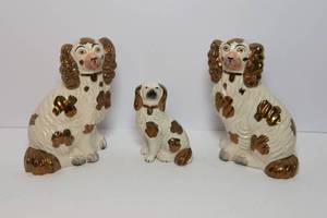 lot 211 image: Set of 3 Vintage Staffordshire Dog Figurines