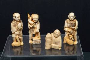 lot 216 image: Set of 4 Vintage Japanese Netsuke Figurines