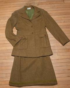 lot 225 image: Vintage John Myers of Norwich Blazer & Skirt Set  Size 6 Jacket  Size 8 Skirt