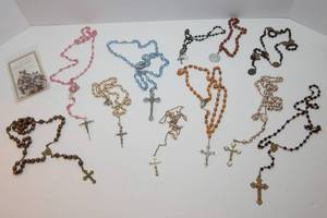 lot 249 image: Set of 10 Rosaries  Various Styles and Materials