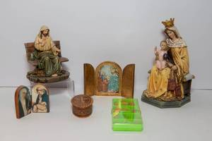 lot 254 image: Religous Figurines and Items