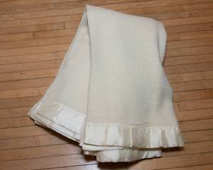 lot 247 image: Vintage Faribo Blanket  Faribault Woolen Mills Co.  92 Wide