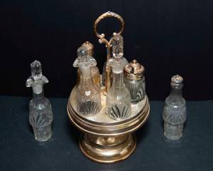 lot 273 image: Vintage Manning Bowman & Co. Condiment and Cruet Set  Stamped 1522