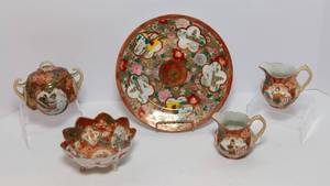 lot 283 image: Beautiful Red and Gold Asian Glassware Set