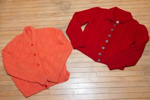 lot 284 image: Set of 2 Small Wool Button-Up Cardigans  Possibly Handmade