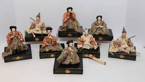lot 285 image: Hinamatsuri Dolls and Stands  Set of 8