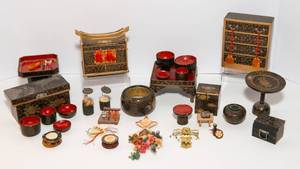 lot 309 image: Hinamatsuri Japanese Girls Day Accessories