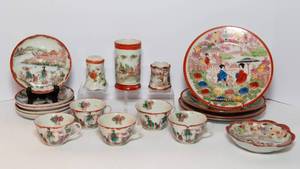 lot 329 image: Vintage Japanese Red Geisha Tea Set Items