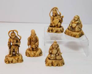 lot 339 image: Set of 5 Vintage Japanese Netsuke Figurines