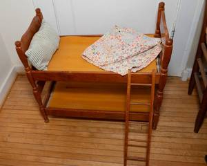 lot 347 image: Vintage Wooden Doll Bunk Bed with Ladder  26T x 28L x 15W