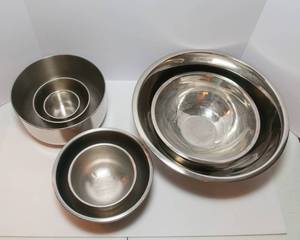 lot 371 image: Set of 7 Stainless Steel Mixing Bowls