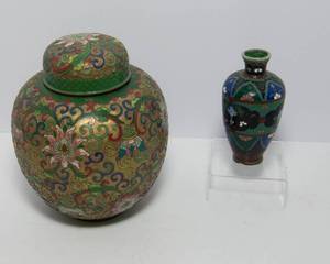 lot 376 image: Vintage Enamel Metal Ginger Jar and Bud Vase  Set of 2