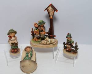 lot 385 image: Set of Four GOEBEL HUMMEL Figurines