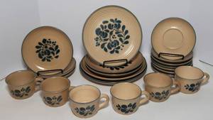 lot 402 image: Miscellaneous Pfaltzgraff Yorktown Dinnerware