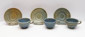 lot 414 image: Set of Three Wade Irish Porcelain Shamrock Cups and Saucers