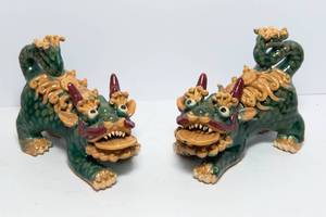 lot 417 image: Set of Two Ceramic Foo Dogs  Guardian Lion Statues