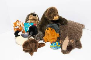lot 419 image: Northern U.S. Critters  Stuffed Animal Lot