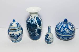 lot 427 image: Vintage Blue and White VasesJars  Assorted Set