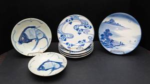 lot 430 image: Set of Blue and White Asian Plates  Assorted Designs