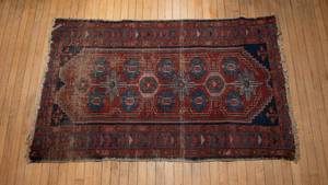 lot 76 image: AntiqueVintage Wool Rug  27.5 x 47  Reds & Blues