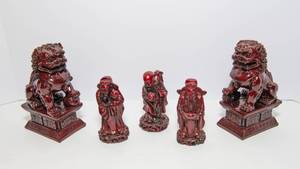lot 412 image: Chinese Red Resin Figurines  Pair of Foo Dogs & Feng Shui Three Wise Men