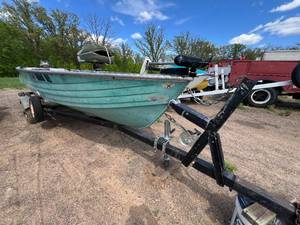 1975 Crestliner