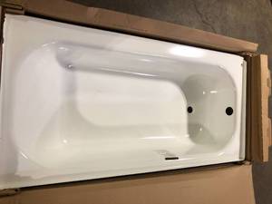 lot 16 image: Bootz Industries Aloha 60 in. x 30 in. Soaking Bathtub with Left Drain in White Damaged Customer Returns See Pictures