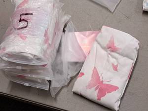 lot 21 image: Lot of (5) Houseware Homes Butterfly pattern Baby Crib Sheets