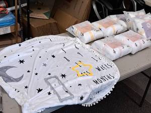 lot 79 image: Lot of (8) Houseware Homes Baby Milestone Blankets - Boys, Girls and Unisex