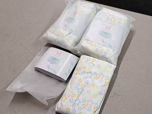 lot 49 image: Lot of (5) Houseware Homes Hollow Stars pattern Baby Crib Sheets