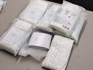 lot 56 image: Lot of (10) Houseware Homes Hollow Stars pattern Baby Crib Sheets