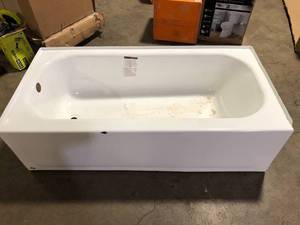 lot 3 image: Bootz Industries Aloha 60 in. x 30 in. Soaking Bathtub with Left Drain in White Damaged  Customer Returns See Pictures