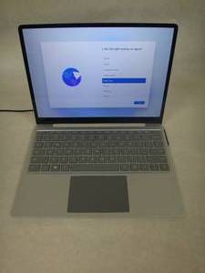 lot 32-H2025 image: Microsoft - Surface Laptop Go - 12.4 Touch-Screen - Intel 10th Generation Core i5 - 8GB Memory - 128GB Solid State Drive - Platinum