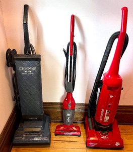 lot 109 image: Dirt Devil Vacuums and Hoover Vacuum