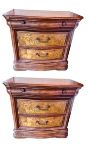 lot 34 image: Pair of Ethan Allen Stunning End Tables