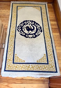 lot 103 image: Vintage Chinese Dragon Rug