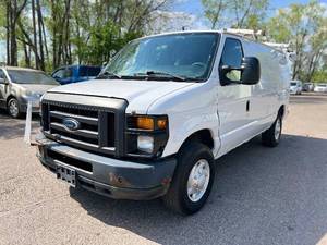 lot 7 image: 2013 FORD E-SERIES E-250 NO ACCIDENTS 1 OWNER (NO RESERVE)