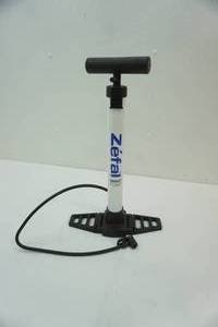 lot 4 image: Tire Pump-NEW CONDITION