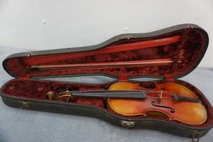 Vintage 1940s Maggini Model Violin & Case with Bow