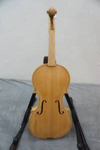 lot 56 image: Nude Violin with Bow and Case (Full Sized)