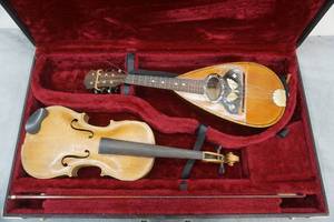 lot 38 image: Vintage Mandolin & 44 Size Violin with Vintage Case & Bow
