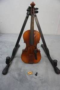 lot 76 image: Vintage 1960s 18 Size Violin with Case