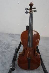 lot 84 image: Vintage Violin