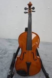 lot 85 image: Vintage Violin