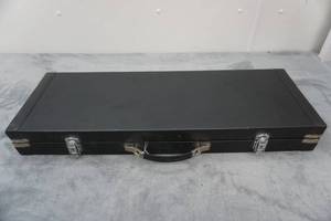 lot 99 image: Bow Case 31X10.5x3.5