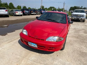 lot 13 image: 2002 Chevrolet Cavalier