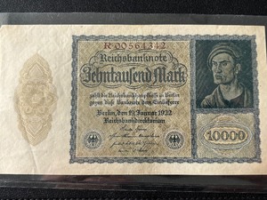 lot 102 image: 1922 $10,000 Reichsbanknote